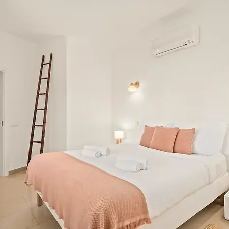 4-bedroom Private Pool فيلة *