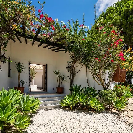 4-bedroom Private Pool فيلة فيلامورا