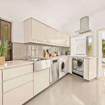 Вилла 4-bedroom Private Pool *